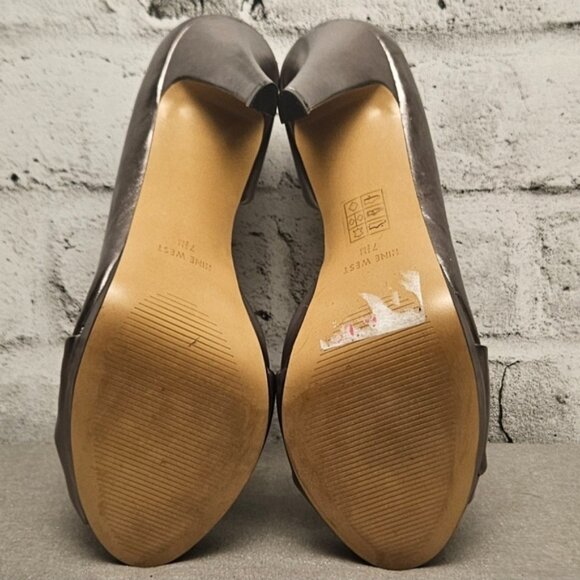 Elegant Silver Women's Heels - Picture 6 of 7